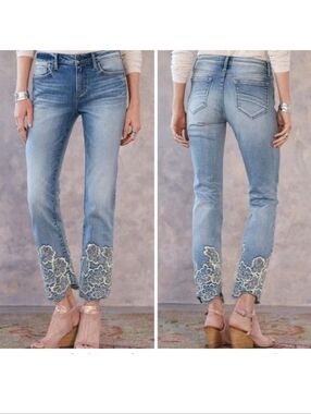Driftwood Collette Straight Crop Jeans w/Ivory Floral  Embroidery at Hem Size 27